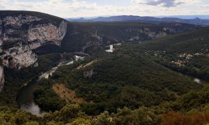 Indrukwekkende autoroute door de Gorges van de Ardèche